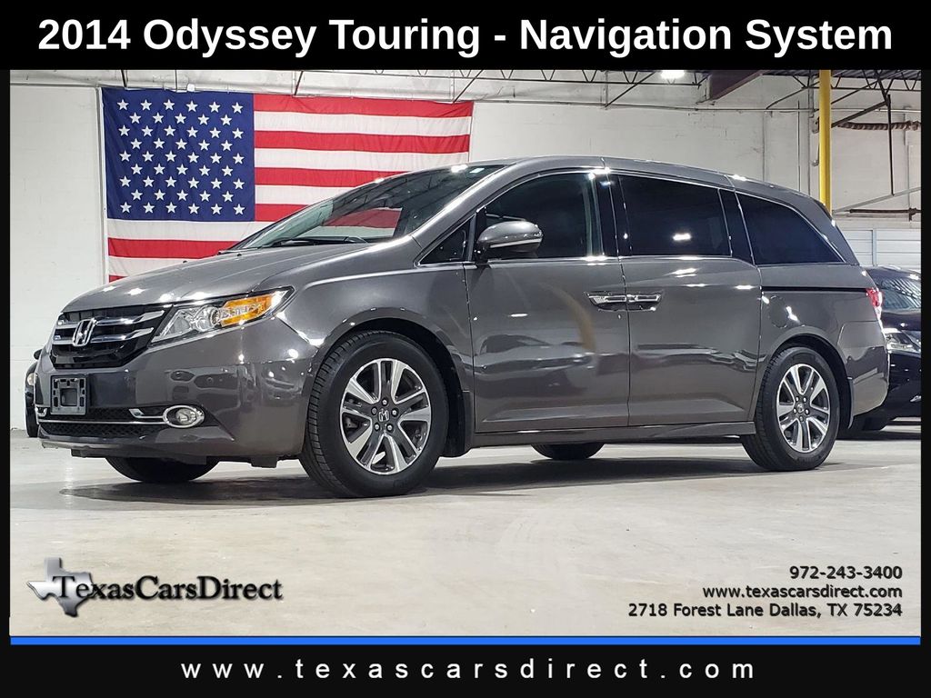 2014 Honda Odyssey Touring's photo