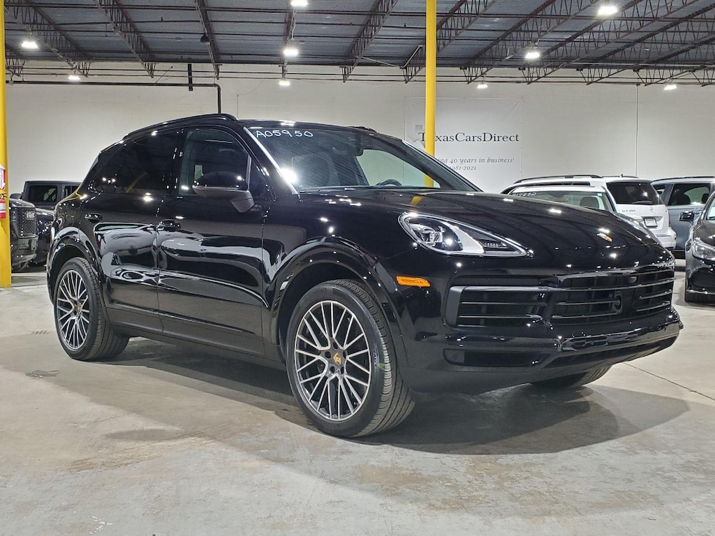 2023 Porsche Cayenne Base photo 4