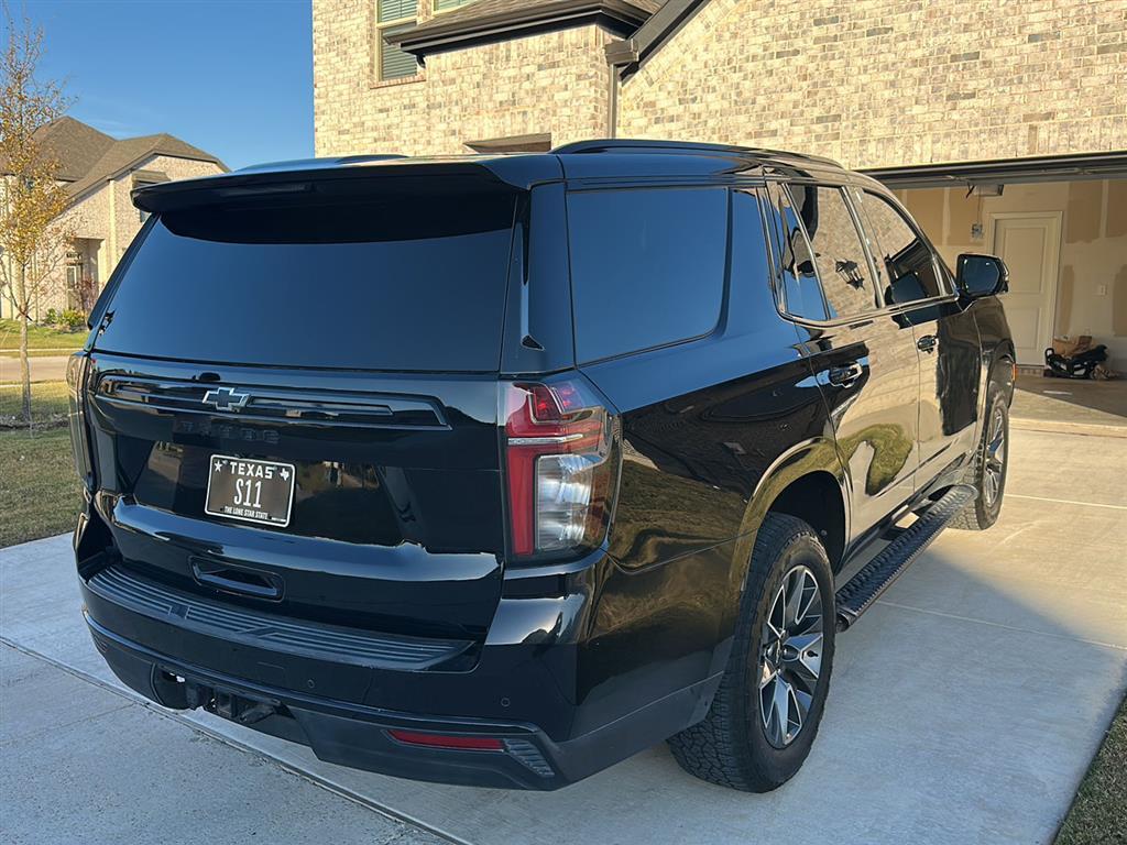 2023 Chevrolet Tahoe Z71 photo 3