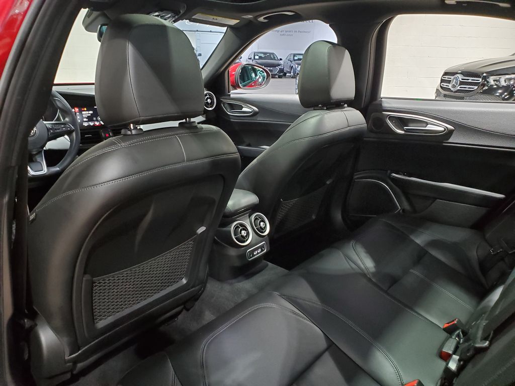 2022 Alfa Romeo Giulia Ti - Photo 23