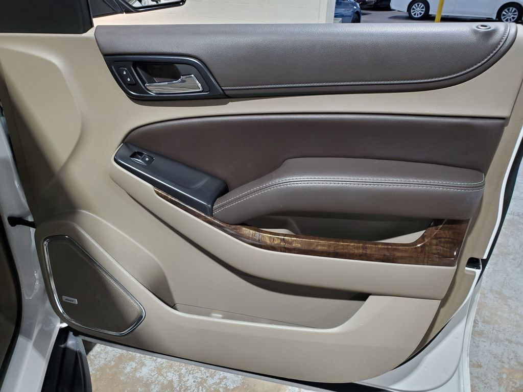 2017 Chevrolet Tahoe LT - Photo 16