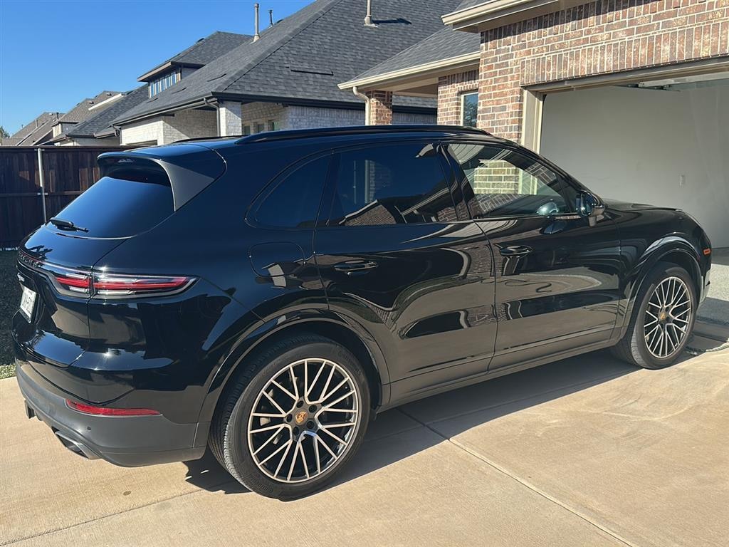 Used 2023 Porsche Cayenne Base AWD/1-OWNER CLEAN CARFAX/PREMIUM/ADAPTIVE CRU SUV