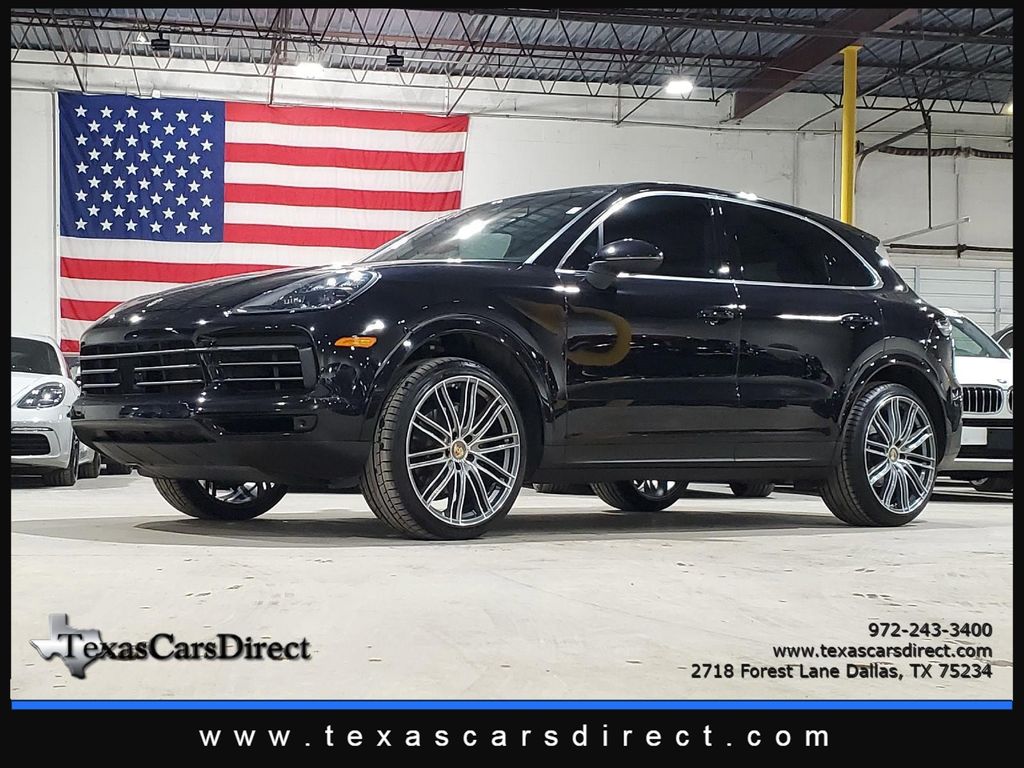 2019 Porsche Cayenne Base's photo