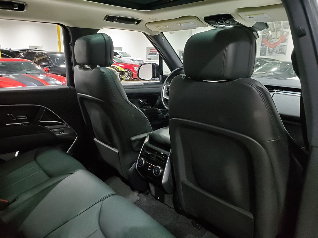 2024 Land Rover Range Rover SE - Photo 22