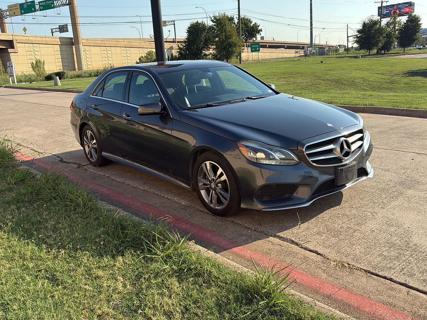 2016 Mercedes Benz E 250 BlueTEC photo 3