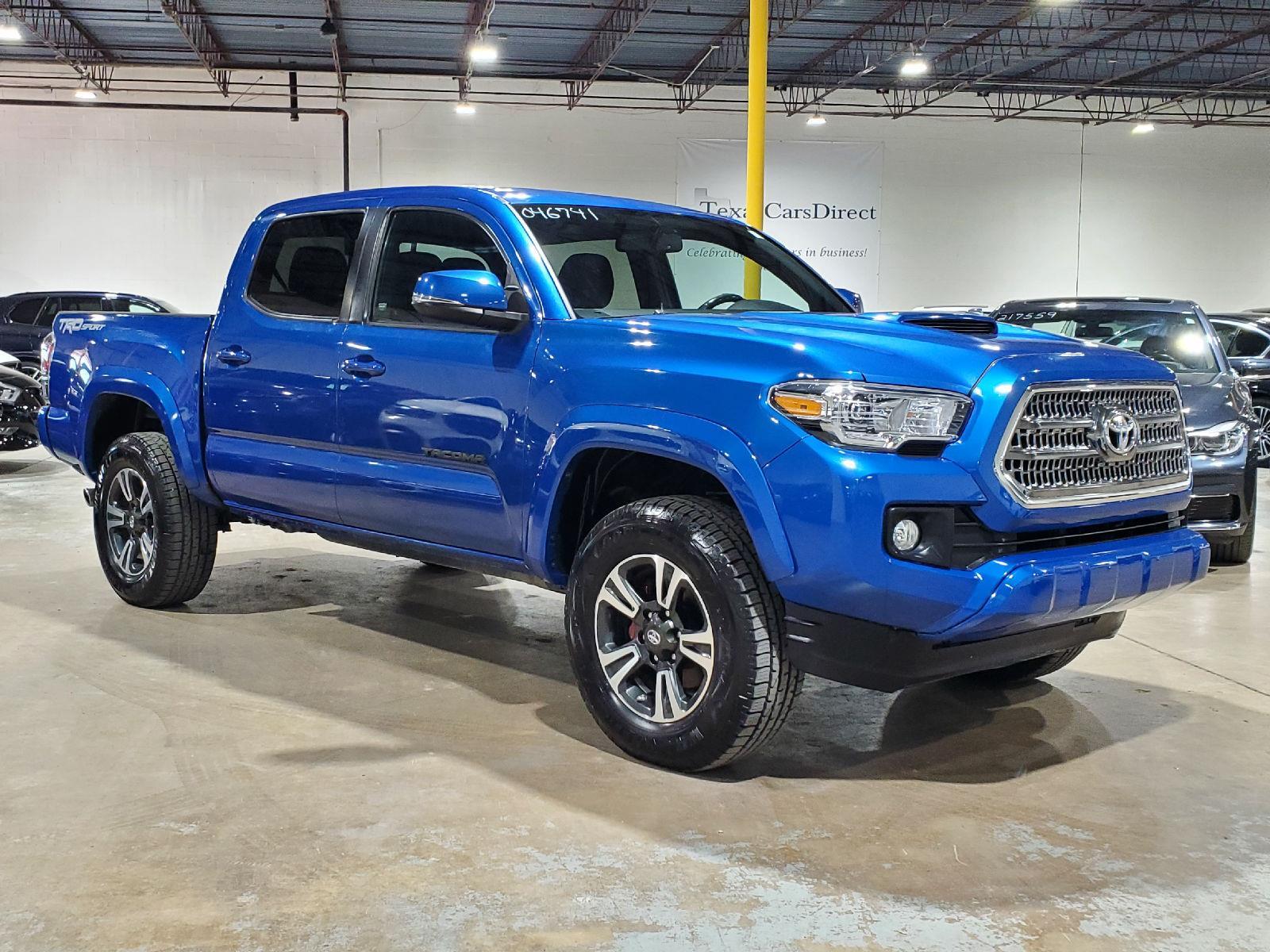 2017 Toyota Tacoma TRD Sport V6 Double Cab photo 3