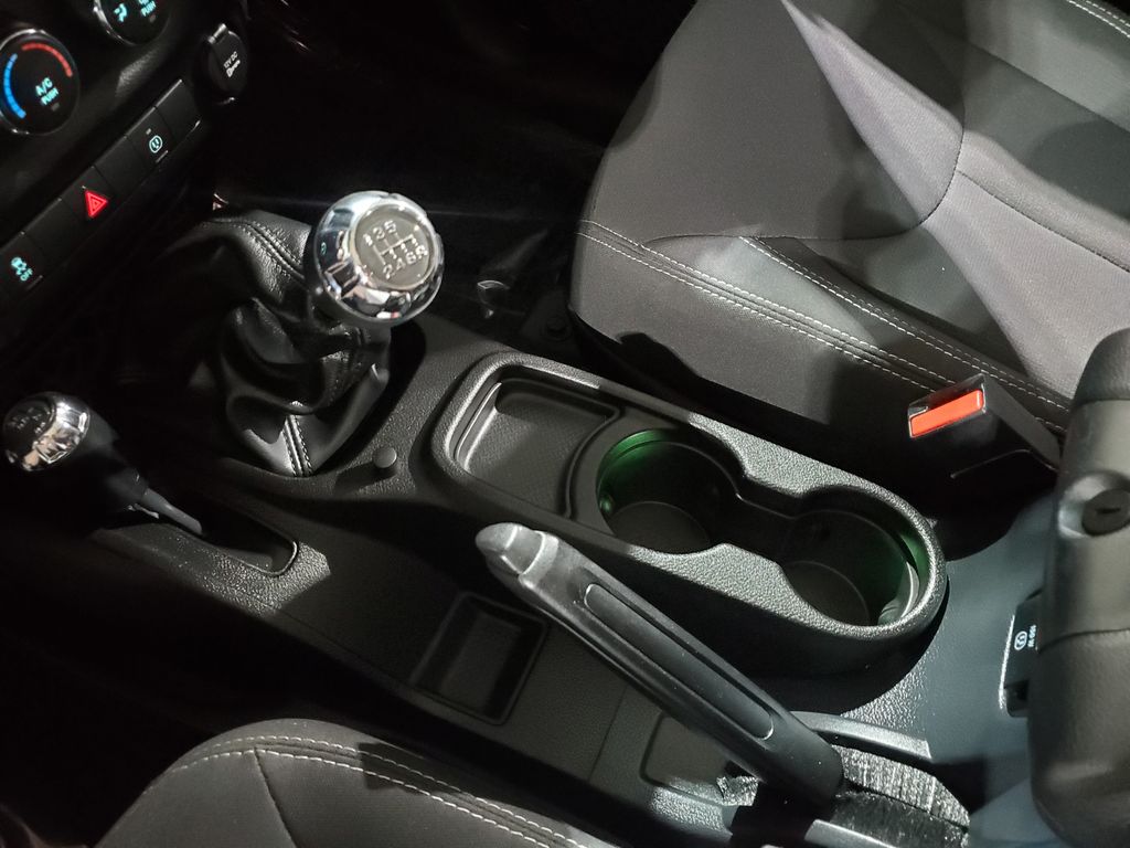 2015 Jeep Wrangler Unlimited Rubicon - Photo 35