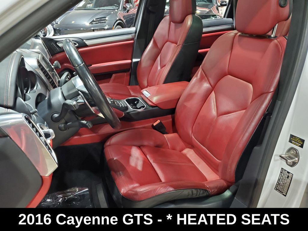 2016 Porsche Cayenne GTS - Photo 6