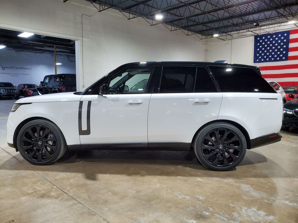 2024 Land Rover Range Rover SE - Photo 13