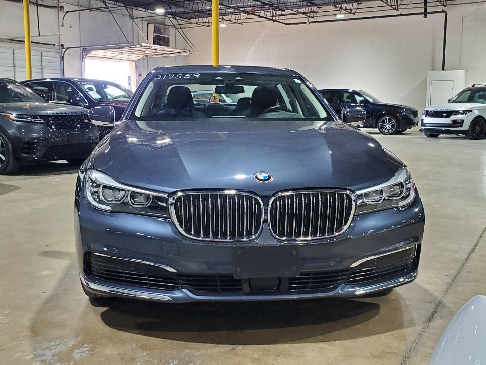2019 Bmw 740i Sedan photo 2