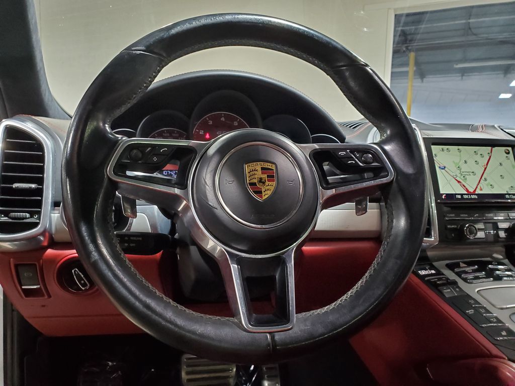 2016 Porsche Cayenne GTS - Photo 30
