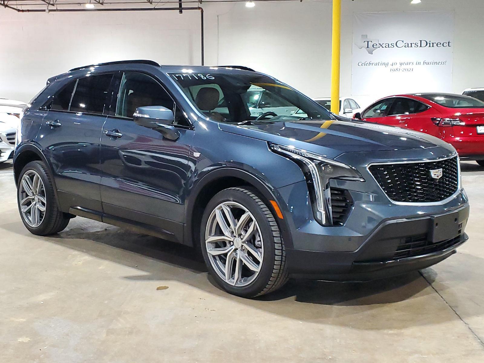 2019 Cadillac XT4 Sport photo 3