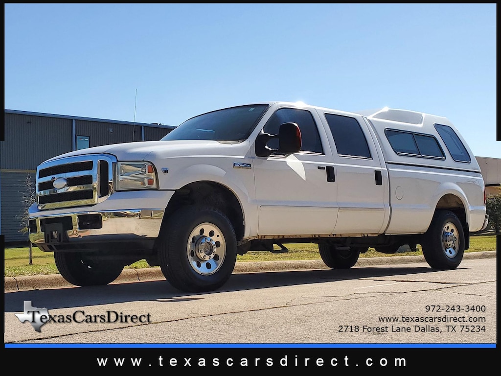 Used 2005 Ford Super Duty F-250 XLT 6.8L V10 CREW CAB 172in WB/CLEAN CARFAX Truck Crew Cab