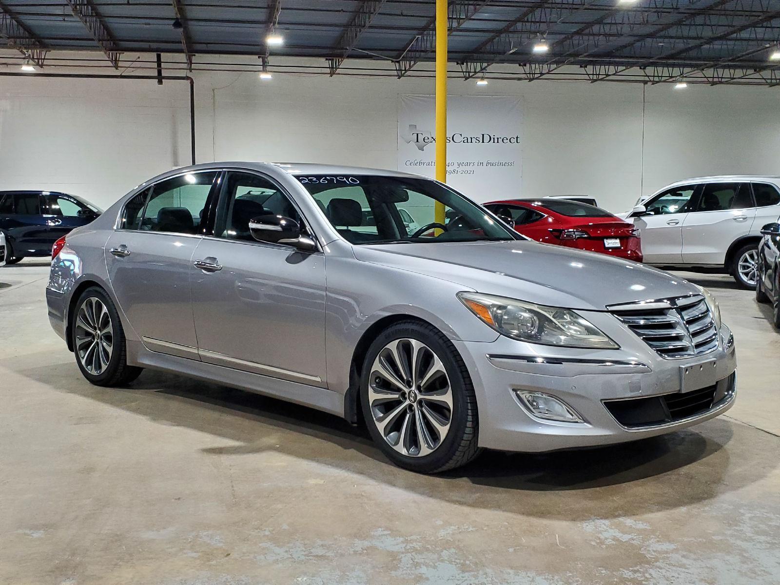 2013 Hyundai Genesis 5.0 R-Spec photo 3