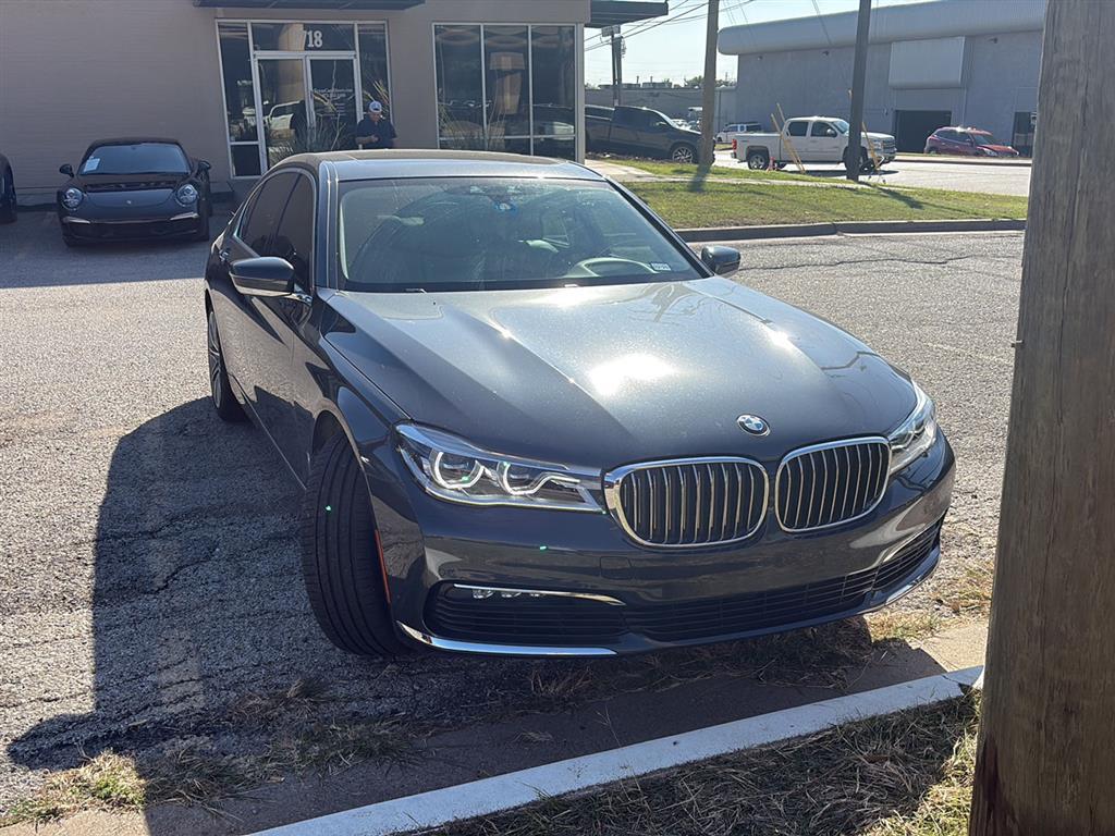 2018 Bmw B7 photo 3