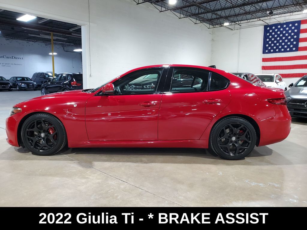 2022 Alfa Romeo Giulia Ti - Photo 12