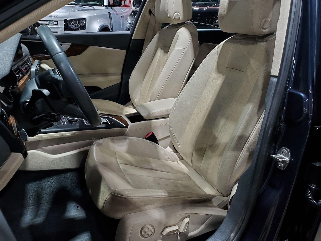 2017 Audi A4 Ultra Premium photo 2