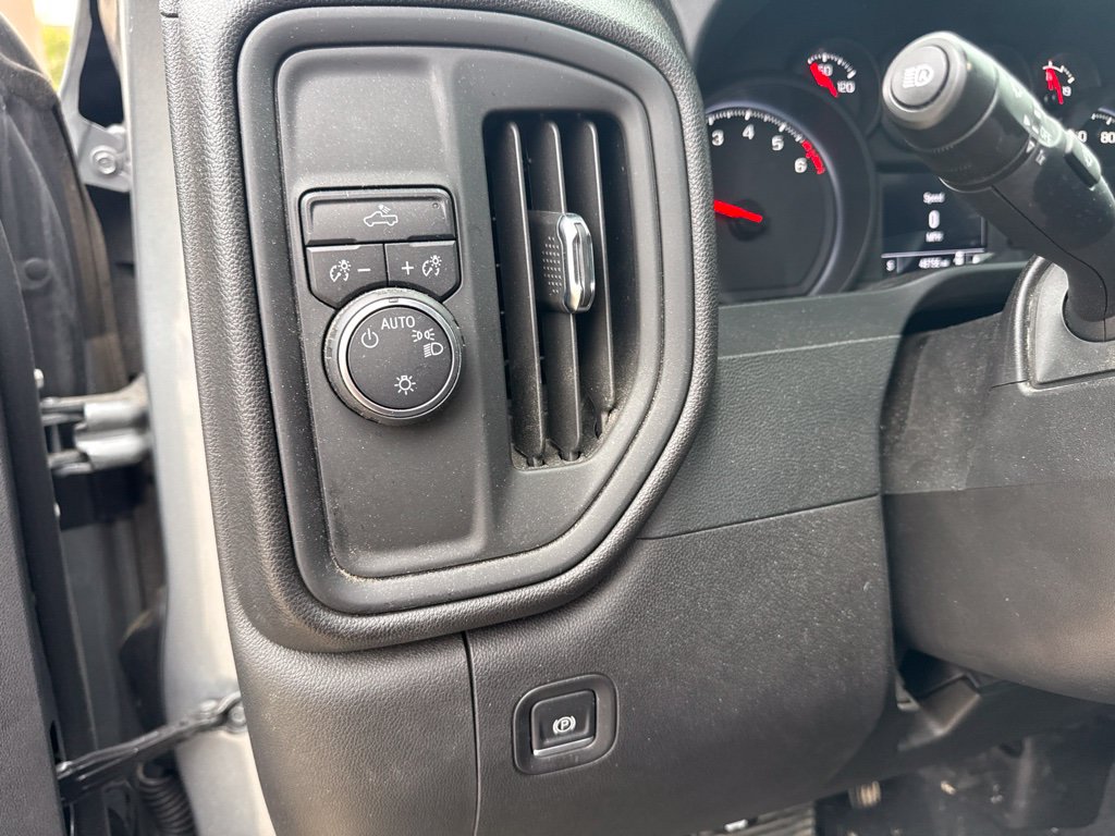 2024 Chevrolet Silverado 1500 Custom 2.7L Turbo Crew CAB/1-Owner Clean Carfax thumbnail 15