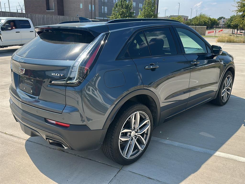2019 Cadillac XT4 Sport photo 3