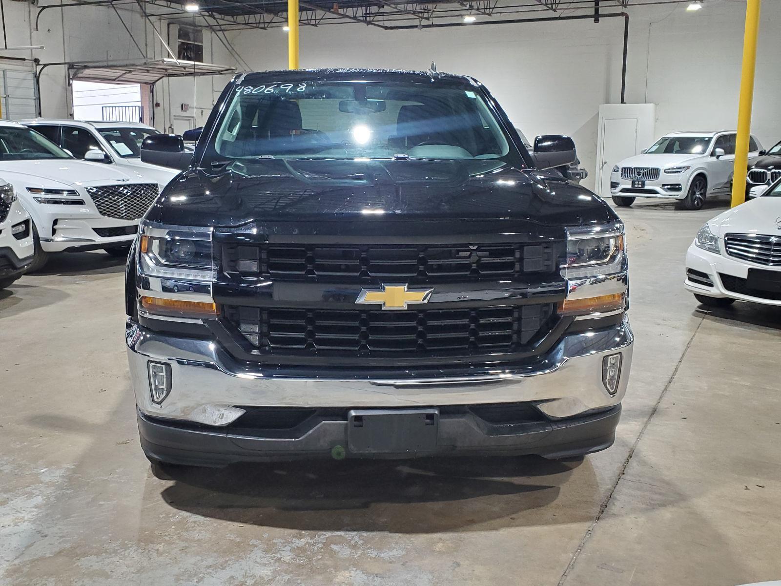 2018 Chevrolet Silverado 1500 LT Texas Edition photo 2