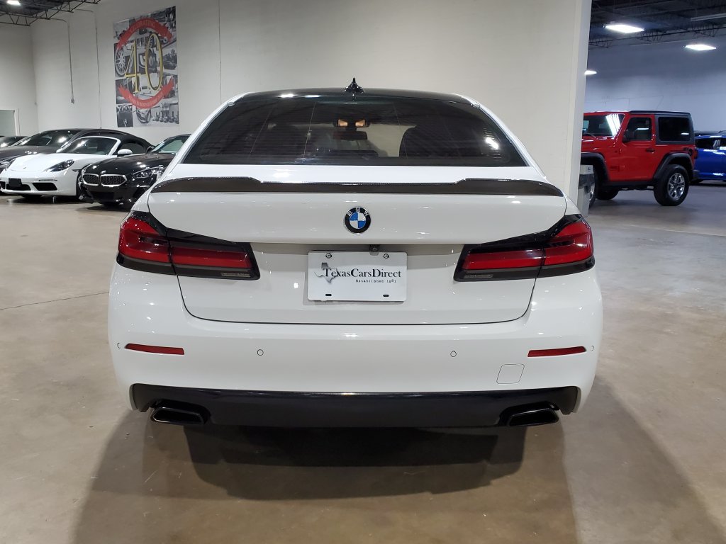 2021 BMW 5 Series 530e - Photo 11