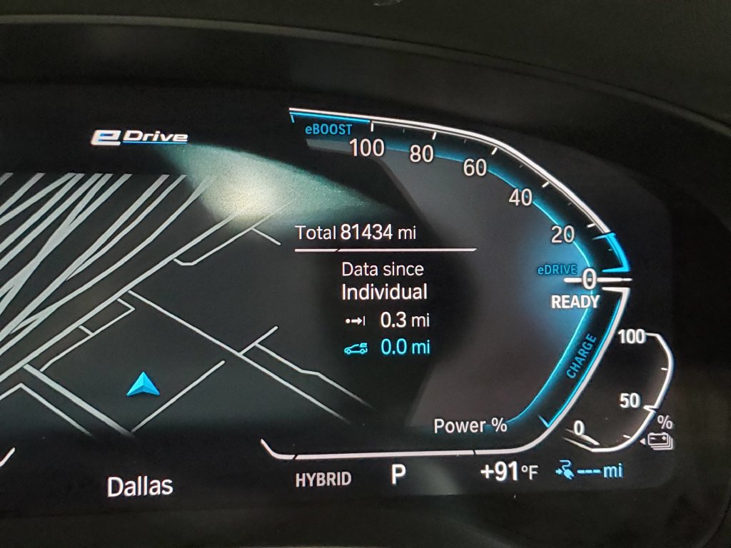 2021 BMW 5 Series 530e - Photo 36