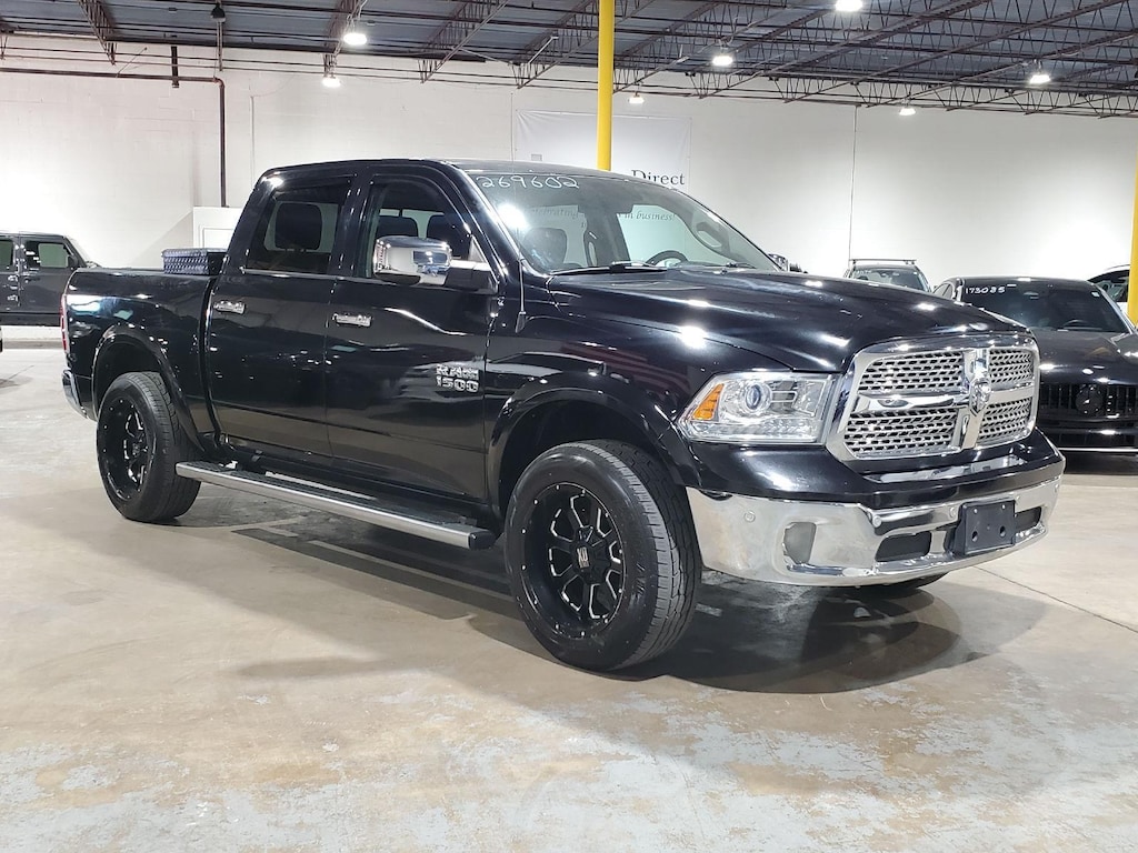 Used 2016 Ram 1500 Laramie 5.7L HEMI CREW CAB/LEATHER/8.4 NAV-$7K OPT Truck Crew Cab