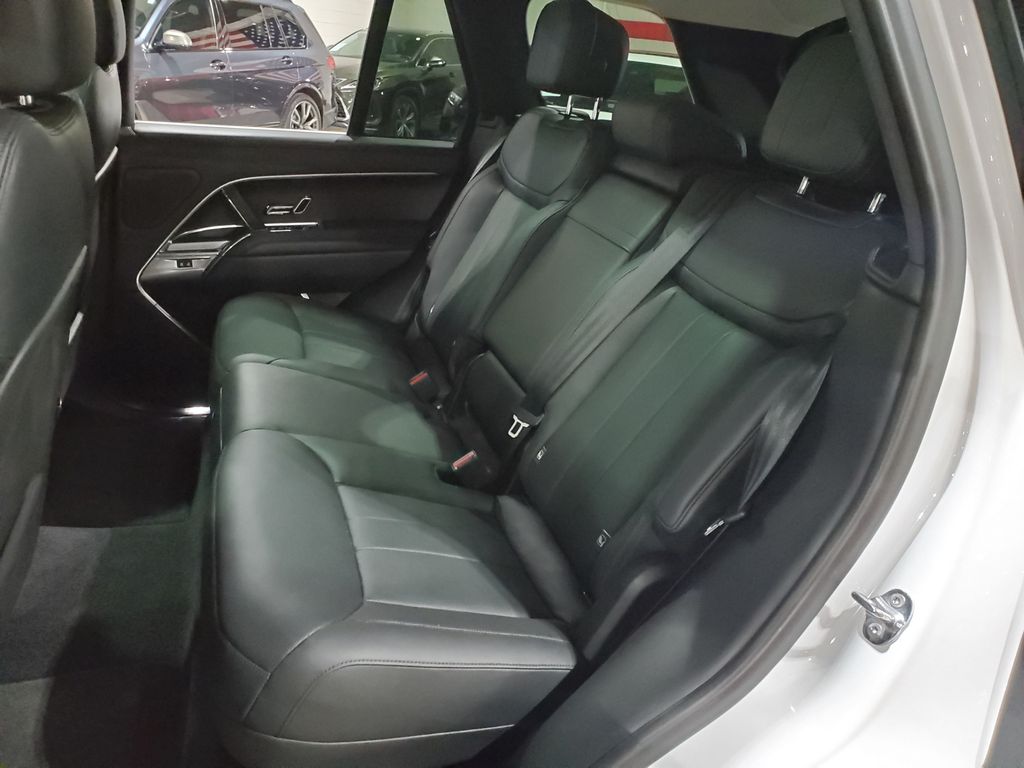 2024 Land Rover Range Rover SE - Photo 25