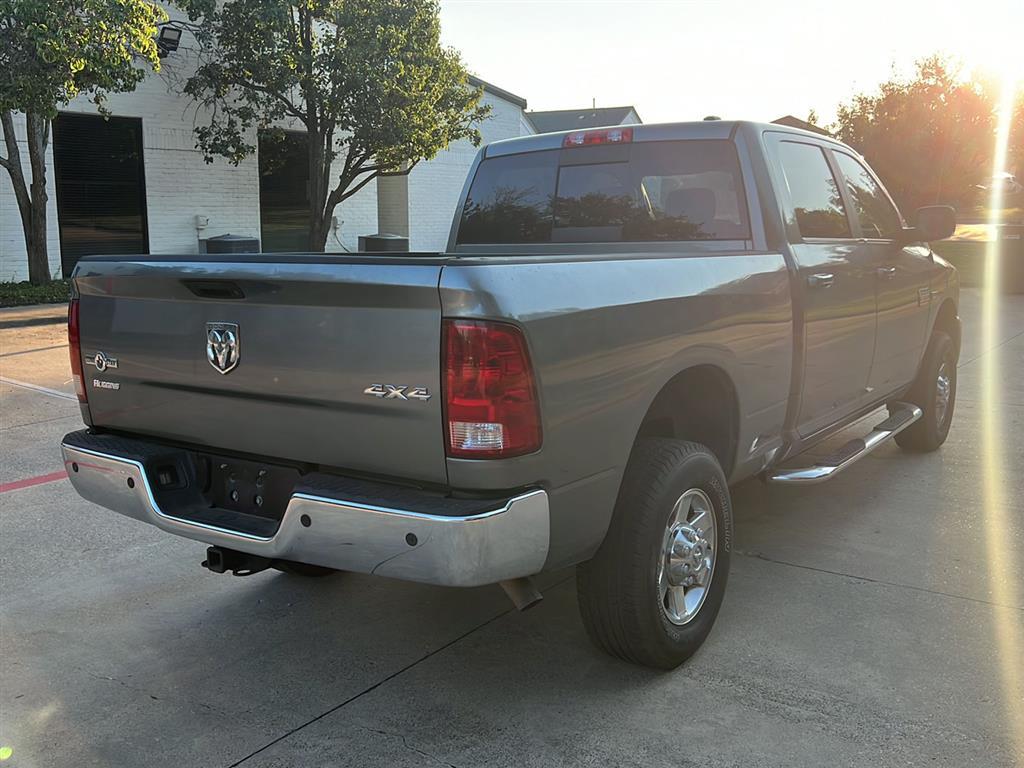 2010 Dodge Ram SLT photo 3