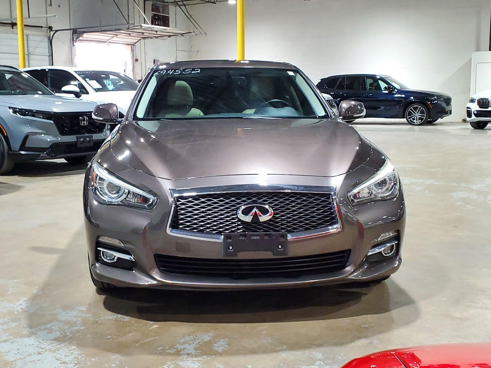 2014 Infiniti Q50 Premium photo 2