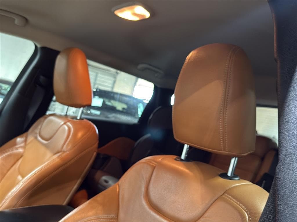 2018 Jeep Cherokee Latitude photo 2