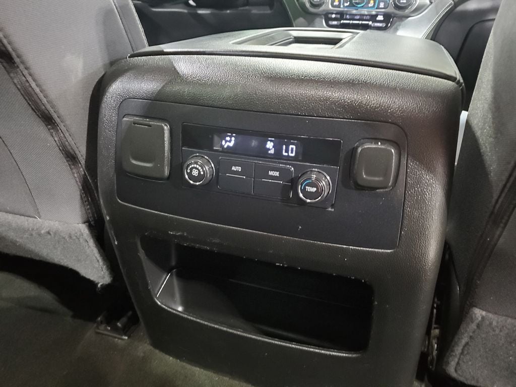 2018 Chevrolet Tahoe LS - Photo 23
