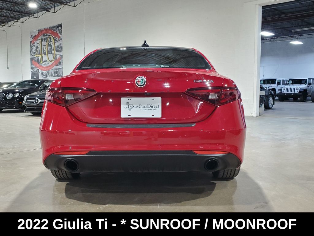 2022 Alfa Romeo Giulia Ti - Photo 10
