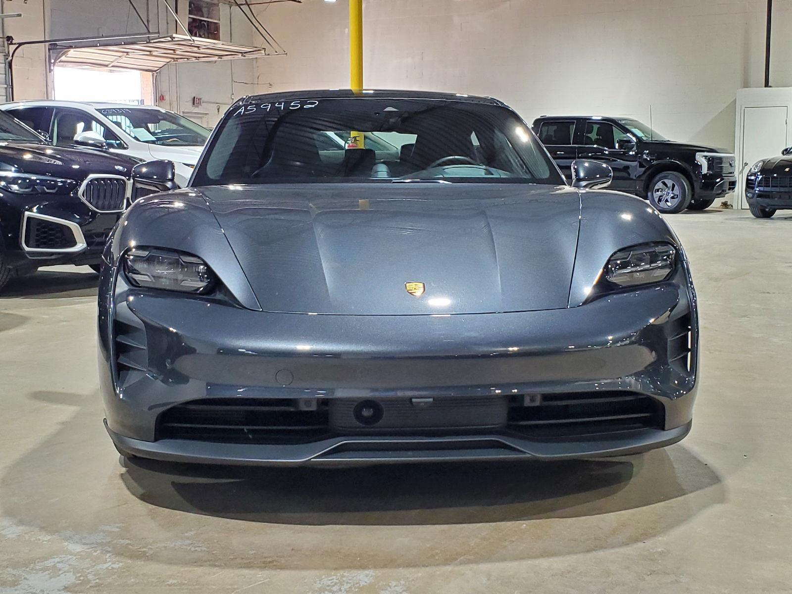 2022 Porsche Taycan GTS photo 2