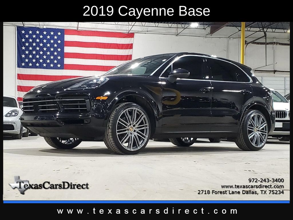 2019 Porsche Cayenne Base's photo