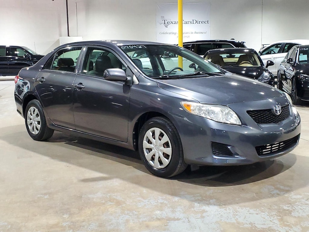 Used 2010 Toyota Corolla LE JUST SERVICED/AUTO/35MPG Sedan