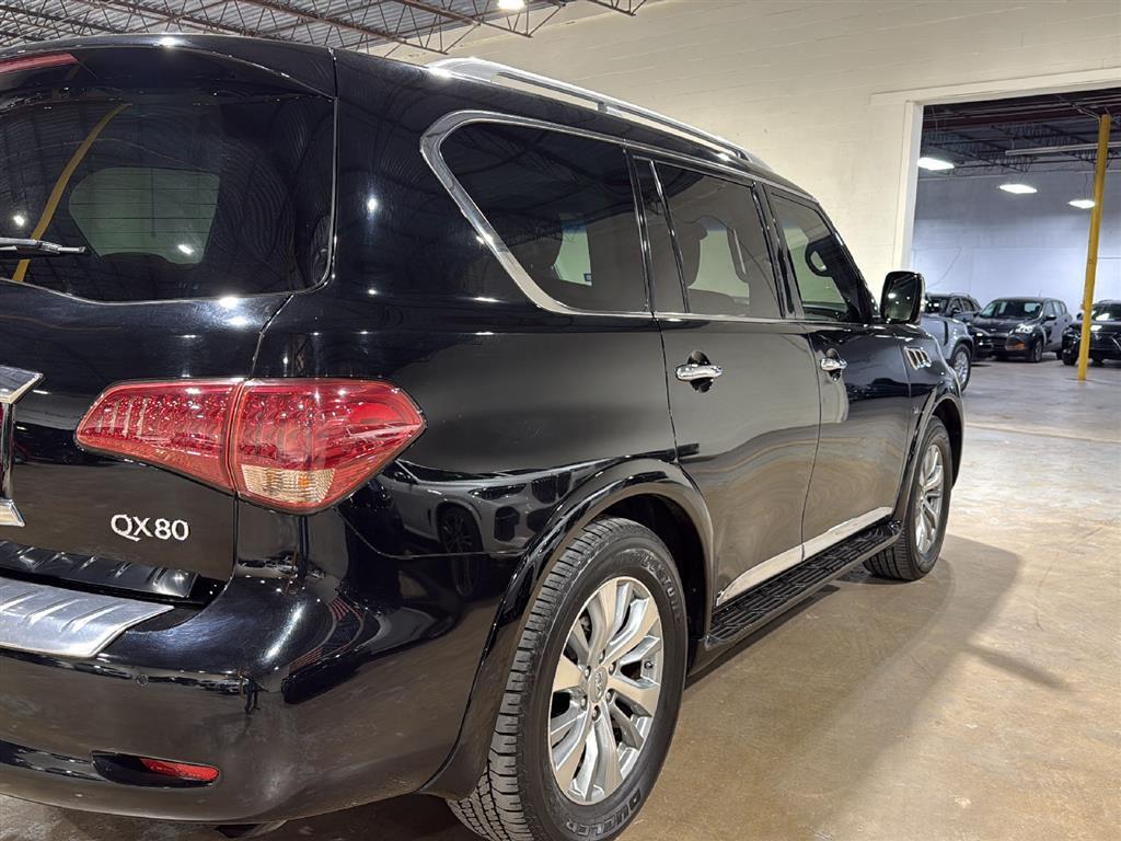 2016 Infiniti QX80 photo 3