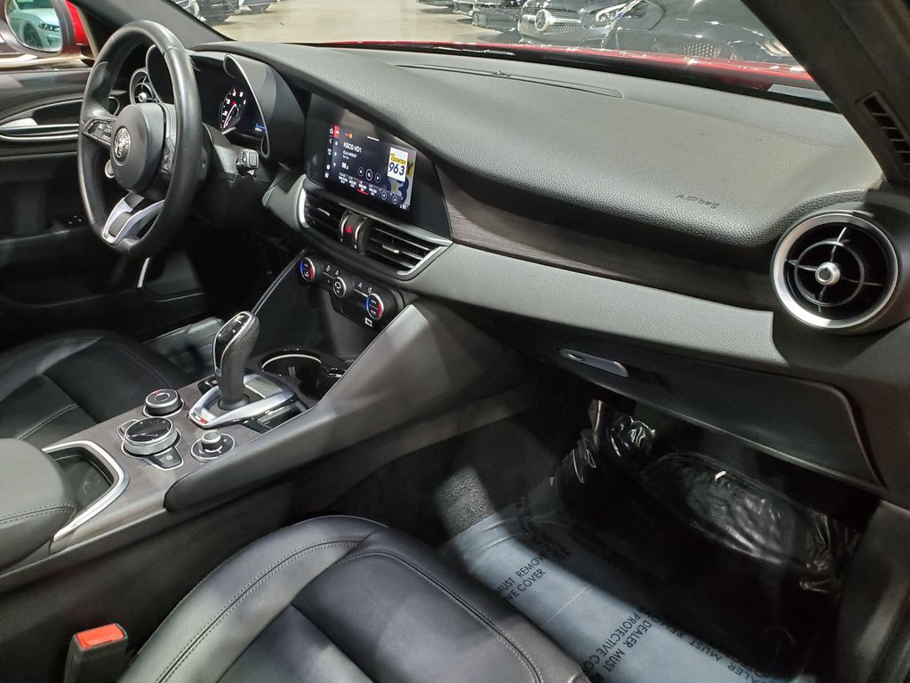 2022 Alfa Romeo Giulia Ti - Photo 14