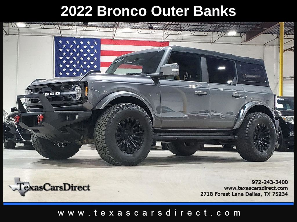 2022 Ford Bronco 4-Door Outer Banks's photo