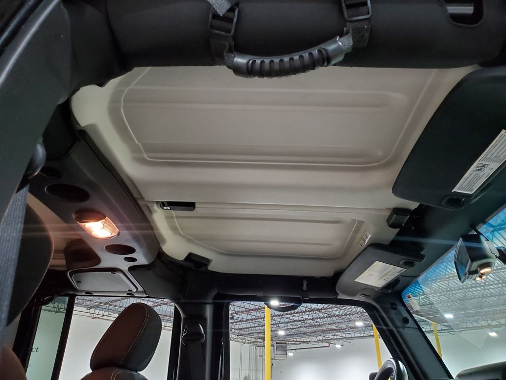 2015 Jeep Wrangler Unlimited Rubicon - Photo 16