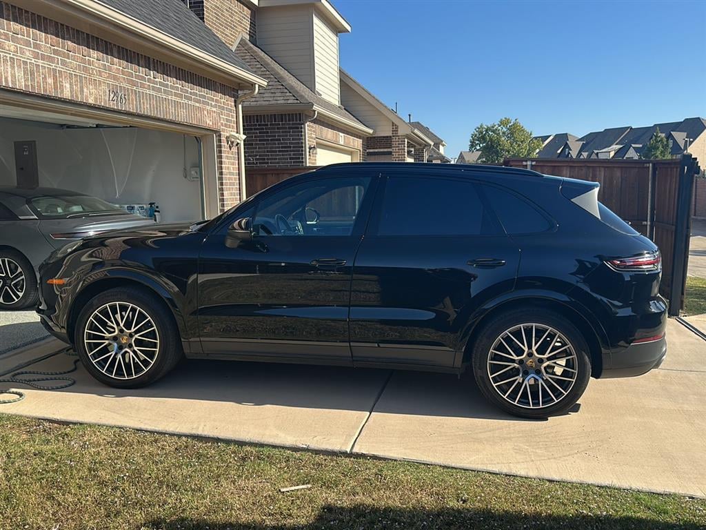 Used 2023 Porsche Cayenne Base AWD/1-OWNER CLEAN CARFAX/PREMIUM/ADAPTIVE CRU SUV