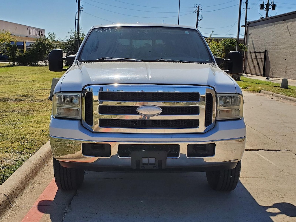 Used 2005 Ford Super Duty F-250 XLT 6.8L V10 CREW CAB 172in WB/CLEAN CARFAX Truck Crew Cab