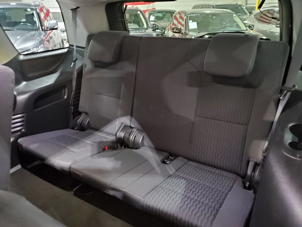 2018 Chevrolet Tahoe LS - Photo 26