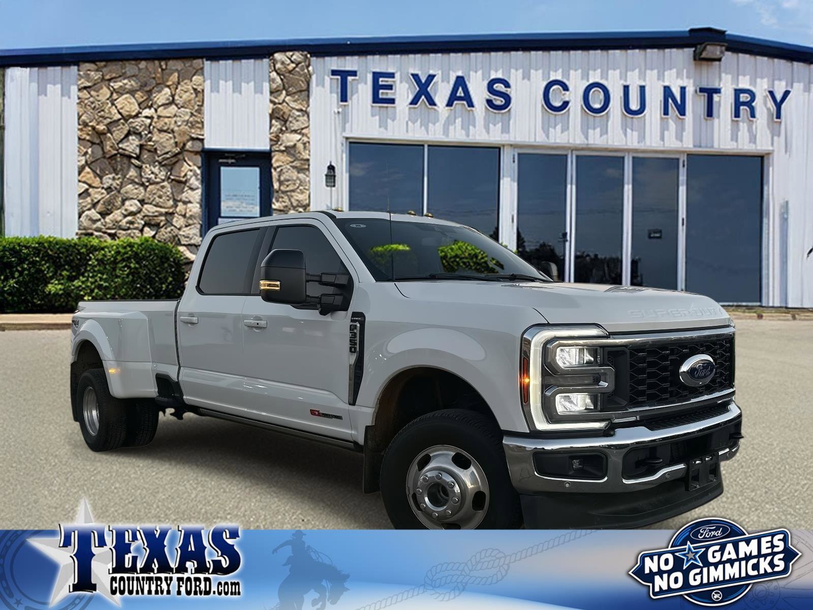 2024 Ford F-350 Super Duty Lariat's photo