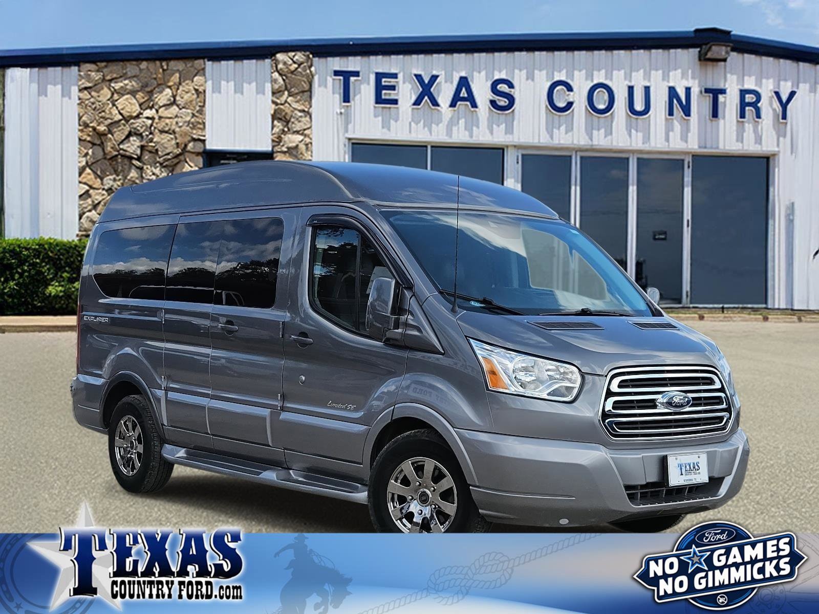 2015 Ford Transit Base's photo