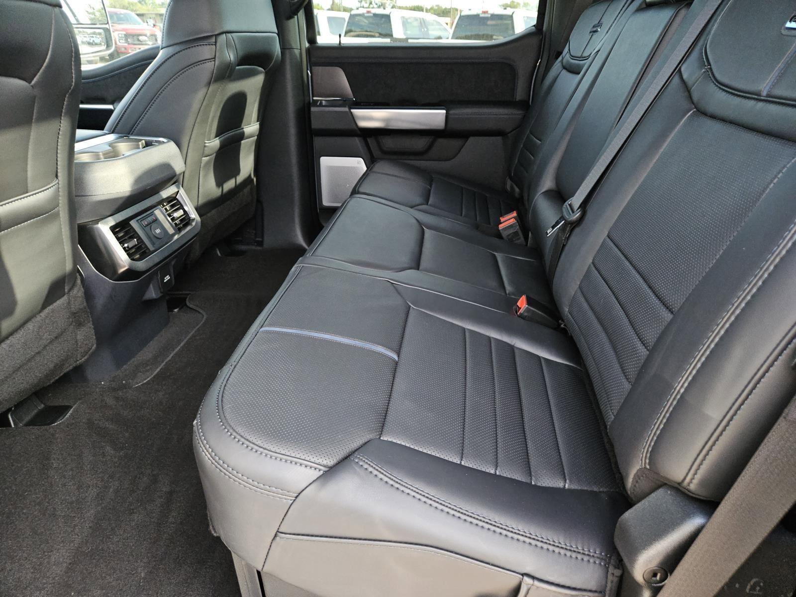 2026 Ford F-250 Super Duty Platinum - Photo 31