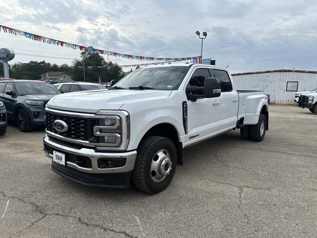 Used 2024 Ford Super Duty F-350 DRW LARIAT Truck Crew Cab