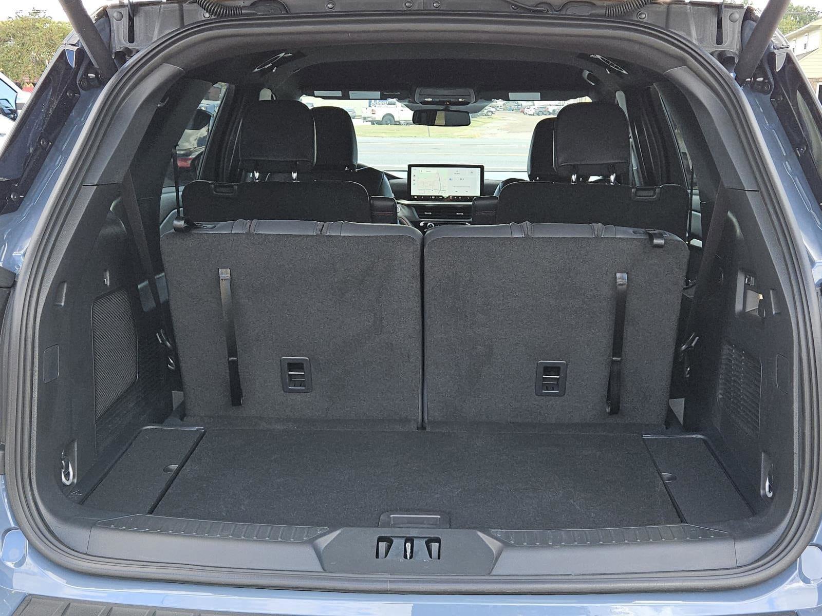 2025 Ford Explorer ST-Line - Photo 11