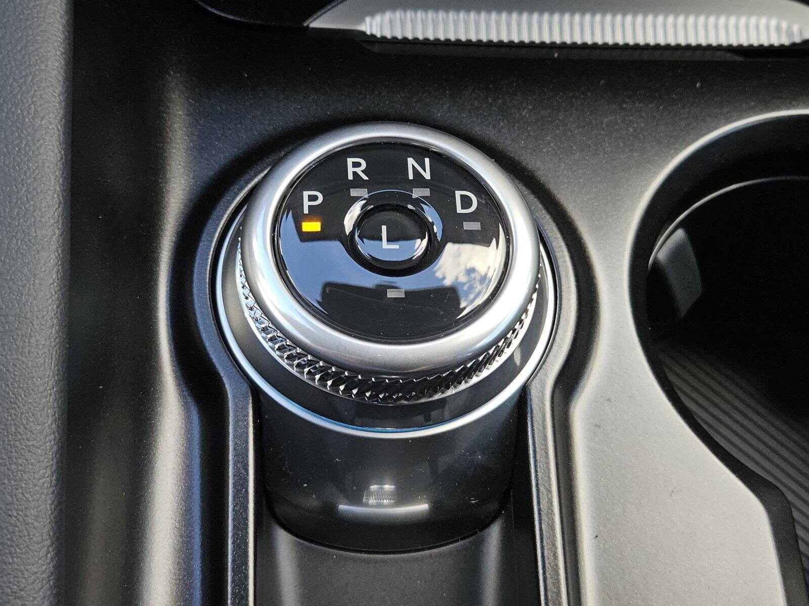 2025 Ford Explorer ST-Line - Photo 16