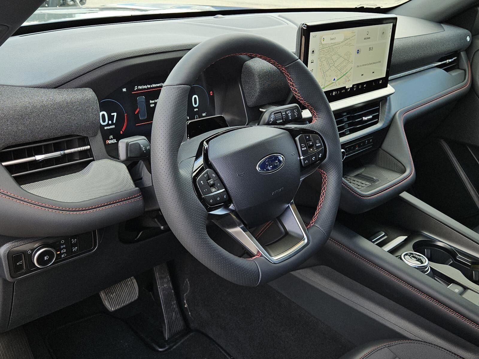 2025 Ford Explorer ST-Line - Photo 24